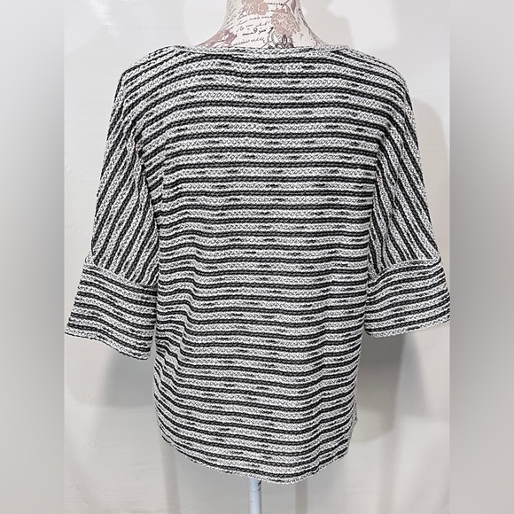 MAX STUDIO gray and black stripe knit sweater size M - Picture 8 of 15